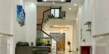 Bán nhà phố hiện đại mặt tiền đường số 49 quận 7.