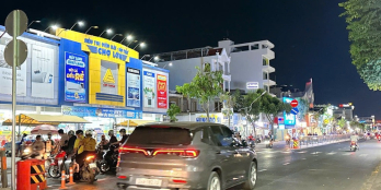 Biệt thự cổ mái Thái GẤP BÁN hẻm 537 Nguyễn Oanh ngang 14m 233m2 view sông 22.5