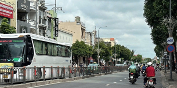 HIẾM 9.5 tỷ có nhà 3 lầu HXH Quang Trung làm CTY 64m2 ngang 4m ngay CHUỒNG CÚN