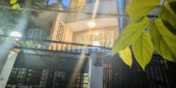 HÀNG HIẾM – NGANG KHỦNG 7.2m – ĐƯỜNG THÔNG XE HƠI ĐẬU CỬA –NHÀ CHÍNH CHỦ 1 ĐỜI