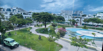  Nhà phố 4 tầng đối diện khu Biệt Thự VIP – View Bể bơi, công viên cực đẹp.