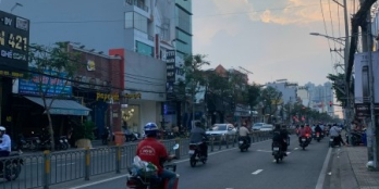 nhà 5,47 x27m Nguyễn thị Thập phường Tân phong Q7. 4 tầng Thang máy