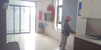 Cô cần bán nhà 1trệt 2lầu 1tỷ8 đang cho thuê 9tr/tháng ngay vòng xoay Hựu Thạnh