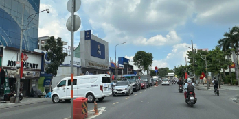 CHDV 8 tầng mới hẻm 656 Quang Trung ngang 8m 200m2 75PN TN 220tr gần chợ 50 tỷ