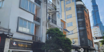 Cho thuê tòa nhà văn phòng mặt tiền đường Tân Cảng, ngang 6m, gồm sẵn nội thất