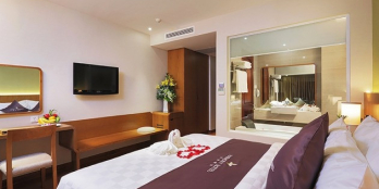 Khách sạn chuẩn 4 sao – trung tâm tài chính – khách doanh nhân ổn định