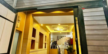 SIÊU PHẨM 5 TẦNG NGAY KHU VIP PHAN XÍCH LONG, BỆNH VIỆN HOÀN MỸ, HẺM THÔNG