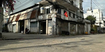 BÁN NHÀ CẤP 4,LÔ GÓC,ĐƯỜNG MÃ LÒ,BÌNH TÂN (180m2 - 9,6m x 20m) 10,4 TỶ