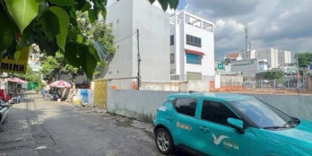 Cần bán lô đât vi tri đẹp, HXH né, Đ. Nơ Trang Long P13 Bình Thạnh