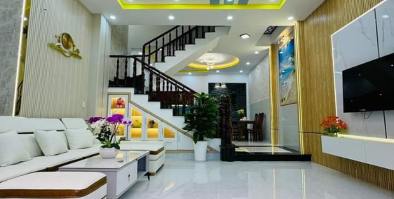 6 tỷ hơn. có nhà 4 tầng mới đẹp ở ngay Huỳnh Văn nghệ gò vấp 