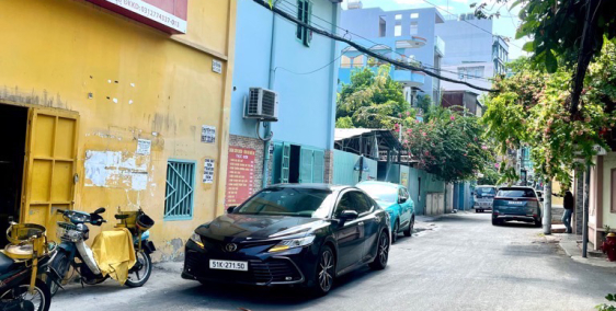 Mặt tiền đường, ngang 11m, 76m2, lô góc, nhà cũ tiện xây mới, ply chuẩn