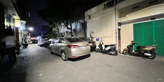 PHÂN LÔ QUÂN ĐỘI PHỐ VĂN CAO - 2 Ô TÔ TRÁNH - GẦN HỒ TÂY - 11.7 TỶ HƠN 30m².