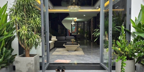 97.5m2 - Giá 16.5 tỷ - Đất đẹp nhà xịn mặt tiền đường số 1, Phú Mỹ, Q7