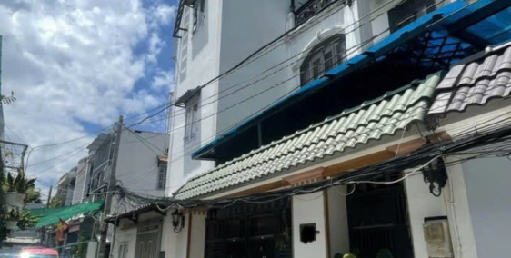 63.4m2 - Giá 7.4 tỷ - Ngang 6.2m HXH Phạm Hữu Lầu kế chợ Phước Long Q7