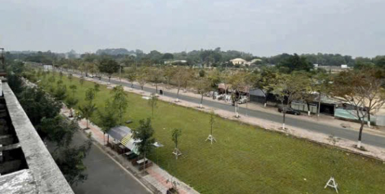 Căn thô 1 trệt 2 lầu Bửu Long 

- Đối diện công viên, gần Trấn Biên
- Diện tích 