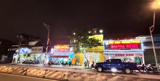 Đường nhựa 8m -  2295 Huỳnh Tấn Phát - 5.5 x 20 - 7tỉ9 thương lượng.