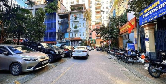 Biệt thự: Cho thuê nhà liền kề VOV Mễ Trì. Dt 90m2x5 tầng, mt 5m,  35tr /th