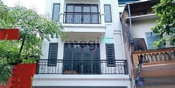 Nhà phố: Cho thuê nhà mặt phố Trương Định. DT 75m2, 5 tầng, thang máy, giá 45tr