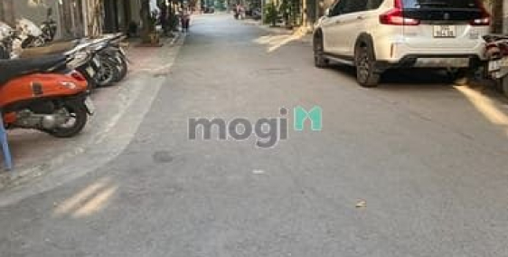 Nhà phố: Cho thuê nhà riêng phân lô tại Phố Ngụy Như Kon Tum, dt 60m, 5T,