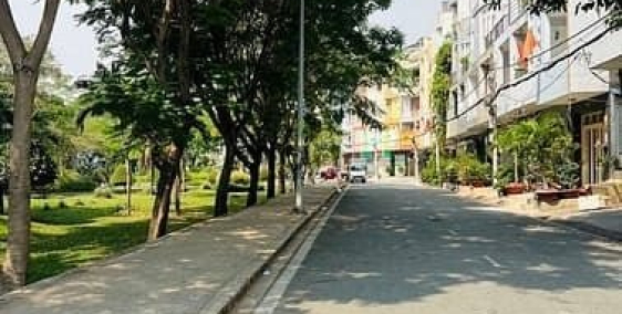 Bán nhà riêng: Nhà mặt tiền Quận 6 Cư xá Phú Lâm D view Công viên, 64m2, 3 tầng
