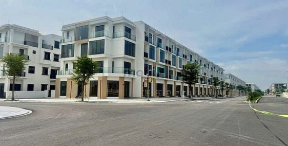 Bán nhà riêng: Bán giá tốt nguyên căn Nhà phố Long Hậu 90m2, ngay trường liên cấ