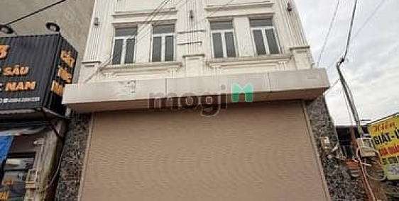 Bán nhà riêng: Chính chủ gửi bán nhà mặt tiền Hoàng Hữu Nam, P.Long Bình