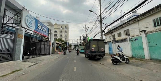 Bán nhà riêng: Sở hữu nhà MTKD đường số 14. DT: 8m x 25m, cấp 4. Giá: 18.5 tỷ