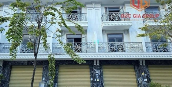 Bán đất thổ cư: Nhà thô trục F5 siêu đẹp 3 lầu 95m2  KDC Bửu Long 6,15tỷ gần côn