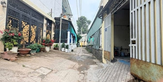 Bán nhà riêng: Chính chủ gửi bán dãy trọ Đường số 13, Phường Phước Bình