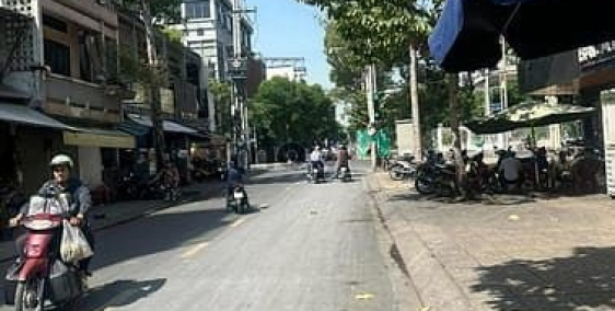 Bán biệt thự: Biệt thự sân vườn có hồ bơi  khu Vip Tên Lửa, 15x27m,3 tấm, 28.5 t