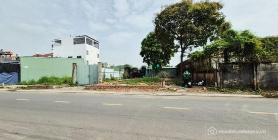 Bán đất thổ cư: Bán đất mặt tiền đường số 8 , ngay trường công thương. PTNPB. Q9