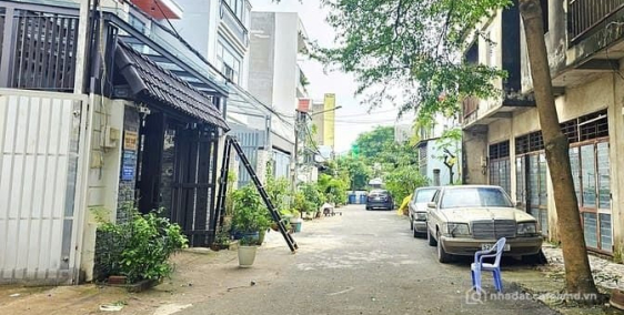 Bán căn hộ chung cư: Bán đất hẻm xe hơi đường làng tăng phú,P tăng nhơn phú A,TP