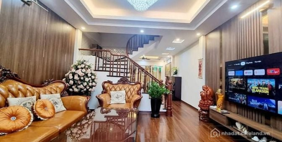 Bán nhà riêng: Bán Nhà Ngõ 97 Văn Cao, Ba Đình, Diện tích 67m2 x 5 tầng, Giá 11.