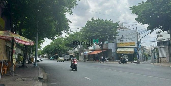 Bán nhà riêng: Nhà Mặt Tiền Phường Quang Vinh Đường Huỳnh Văn Luỹ, Kinh Doanh Đa