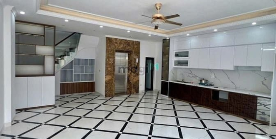 Bán nhà riêng: Bán nhà Phố Phương Liệt -TX , DT 70m2 x 5T , Giá hơn 12 Tỷ,oto 15