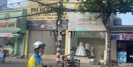 Bán nhà riêng: - Bán Toà Nhà Hầm Hầm 5 tầng 700m2  Siêu Khan Hiếm MT Đặng Văn Bi