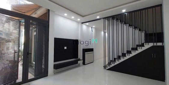 Bán nhà riêng: Bán nhà quận 10 ngang 4,7 x 11,5m giá còn thương lượng