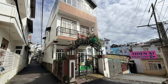 Bán nhà riêng: nhà đẹp hai mặt tiền trung tâm tp đà lạt giá tốt 9 tỷ