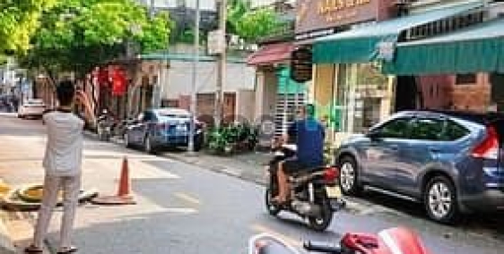 Bán nhà riêng: Nhà Đẹp 7 Tầng Kinh Doanh 2 MP- Vũ Xuân Thiều- Nội Thất Đẹp Ở v