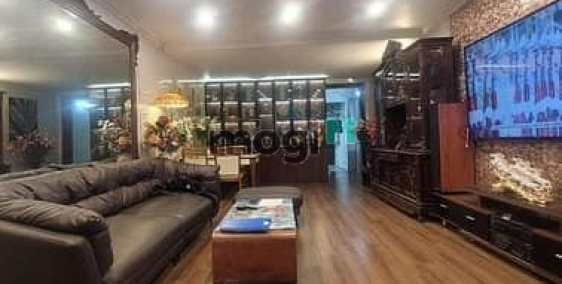 Bán nhà riêng:  HÀNG TUYỂN HOÀN KIẾM – Mặt phố HỒNG HÀ – Gần chợ LONG BIÊN