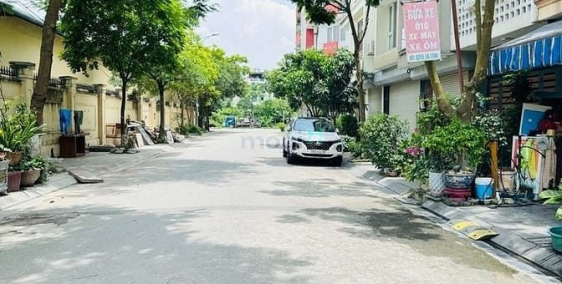 Bán nhà riêng: Bán nhà mặt tiền phố Thanh Am, 75m2-mt5.2, phân lô, vỉa hè, kinh 