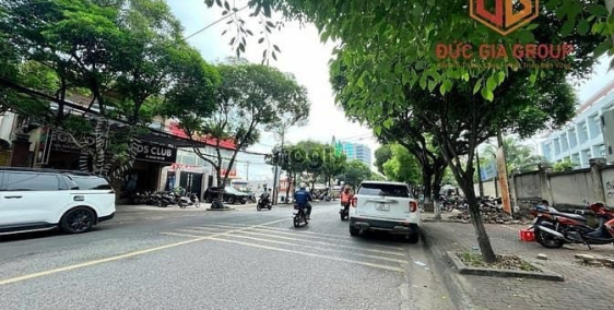 Bán nhà riêng: Bất động sản mặt tiền siêu đẹp đường Phan Trung, Biên Hòa, giá tố