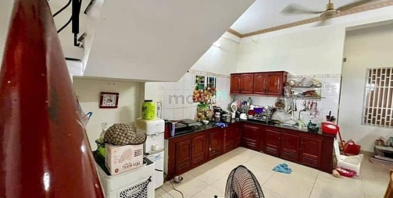 Bán nhà riêng:  Bán nhà 3 tầng gần sân bay Đà Nẵng , vị trí vàng trung tâm TP