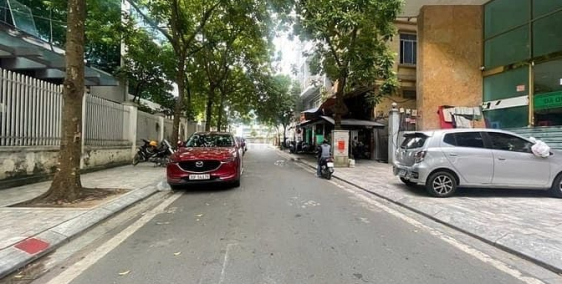 Bán biệt thự: Phân lô Hoàng Minh Giám, Nguyễn Thị Thập. Liền kề 72m2 gần hồ