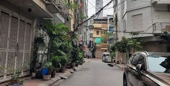 Bán biệt thự: Nhà phân lô Phạm Huy Thông. Gần hồ Ngọc Khánh. 52m2 MT 5m. Nhỉnh 1