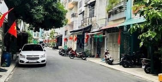 Bán biệt thự: Nhà ~200m² (6x24m) CMT8 - Tuyến METRO BẾN THÀNH, 3 lầu. Giá 18.3 T