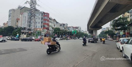 Bán biệt thự: Hào Nam – Đông Đa – VIEW Hồ - 101 M2 – 2 T – MT 6.7 M – Giá 32.6 T