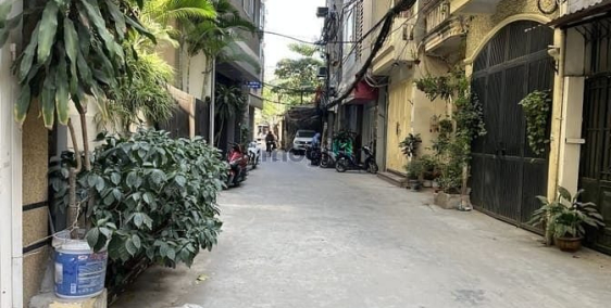 Bán biệt thự: Phố Thái Hà – Đống Đa – Ô Tô – KD – 62 M2 – 4 T – MT 5.3 M -= Giá 