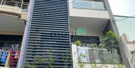 Bán biệt thự: Ngộp bank! bán nhà đường Lê Minh Xuân Tân Bình, 4.5x18m, 5 tầng 15