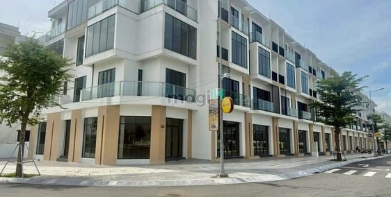 Bán nhà phố dự án: Tặng 16 chỉ vàng khi mua căn Shophouse 100m2 đường Thái sơn 2